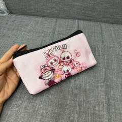 Bóp đựng bút viết dẹp TROY FB họa tiết câu lạc bộ bóng đá size 22 x 10cm, chất liệu vải bố
