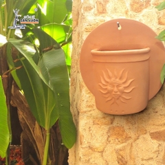 Chậu Treo Tường Đất Nung Hoa Văn Mặt Trời - Gốm Sứ Sân Vườn