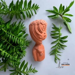 Chậu Gốm Đất Nung Hình Cô Gái Dễ Thương - Gốm Sứ Sân Vườn