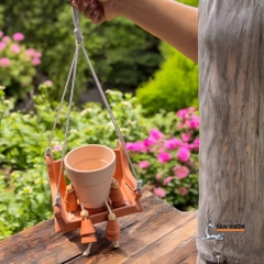 Bộ Gốm Đất Nung Xích Đu Và Chậu Hình Người Potman - Gốm Sứ Sân Vườn - Decor Sân Vườn