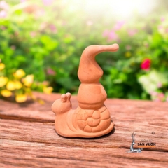 Tượng Gốm Đất Nung Tiểu Tộc ELF Cưỡi Ốc Sên - Gốm Sứ Sân Vườn