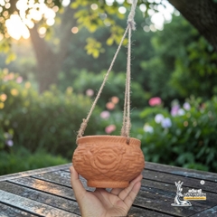Chậu Treo Dây Gốm Đất Nung Hình Chum Hoa Văn 15 x 10cm - Gốm Sứ Sân Vườn