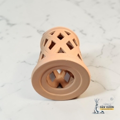 Đèn Gốm Đất Nung Hình Tháp Đục Lỗ Quả Trám 17 x 30 cm - Gốm Sứ Sân Vườn