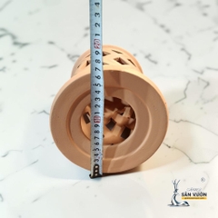 Đèn Gốm Đất Nung Hình Tháp Đục Lỗ Quả Trám 17 x 30 cm - Gốm Sứ Sân Vườn