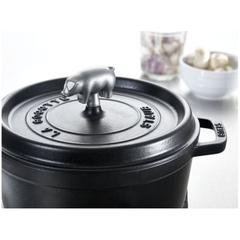 Staub - Núm nồi hình heo - 7cm