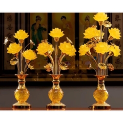 Cặp Đèn Hoa Sen Phong Thủy – Mẫu Chân Vàng Tròn Khắc Nổi (65cm – 70cm)