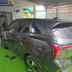 Dán phim cách nhiệt sườn trước ô tô