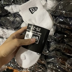 P18 Tất cổ trung New era