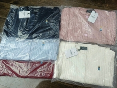 A116 Áo len gấu có cúc