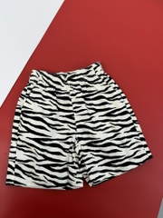 Q14 Quần short trẻ em G U