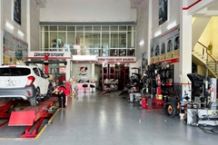 Hướng dẫn lựa chọn máy ra vào lốp và máy cân mâm phù hợp cho garage ô tô