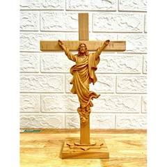 TƯỢNG CHÚA KHẢI HOÀN (Triumphant Christ Statue), CAO 20CM, THÁNH GIÁ 35CM CÓ ĐẾ GỖ BEECH