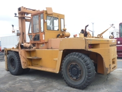 XE NÂNG KOMATSU FD200-4 – 20 TẤN