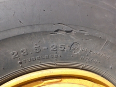 MÁY XÚC LẬT TCM L32 (1998)