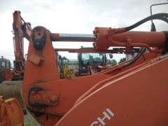 MÁY XÚC LẬT HITACHI