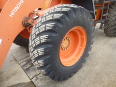MÁY XÚC LẬT HITACHI