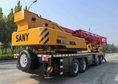 SANY STC500 (Cẩu bánh lốp 50 tấn)