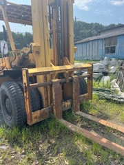 Xe nâng KOMATSU FD100-4 10 TONS