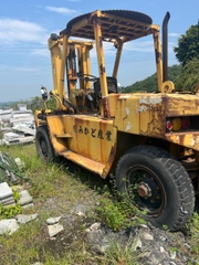 Xe nâng KOMATSU FD100-4 10 TONS