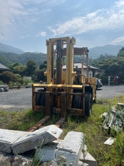 Xe nâng KOMATSU FD100-4 10 TONS