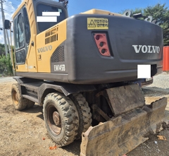 XE ĐÀO BÁNH LỐP VOLVO EW145BP