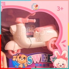Hộp búp bê và phụ kiện váy điện thoại cầm tay xe vespa Q1 peekabootoys