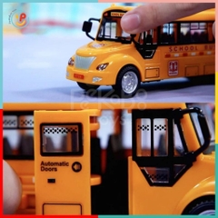Xe buýt trường học School Bus dùng pin có đèn âm thanh cửa mở đóng được 7729 Peekabootoys