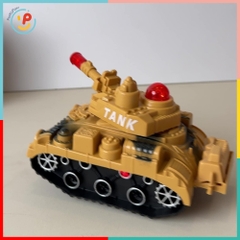 Xe tăng đồ chơi Combat 700 có đèn và âm thanh chiến đấu PeeKaPaw Toys