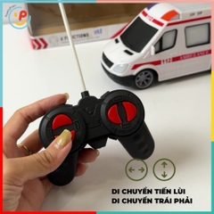 Xe cứu thương điều khiển từ xa mô phỏng chạy bằng tay cầm mã 788 PeeKaPaw Toys