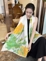 Khăn lụa tơ tằm vẽ tay – khăn lụa dài vẽ hoa hồng vàng lá xanh