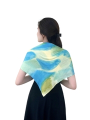 Khăn Lụa Tơ Tằm Vuông – Nhuộm Thủ Công Bằng Phương Pháp Ice Dye/ Tide Dye – Quà tặng Văn Hoá Việt Độc Đáo