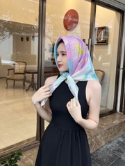 Khăn lụa tơ tằm vẽ tay – khăn lụa vuông vẽ hoa sen tím