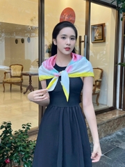 Khăn lụa tơ tằm vẽ tay – khăn lụa vuông vẽ hoa mẫu đơn viền vàng