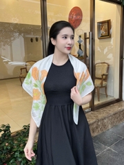 Khăn lụa tơ tằm vẽ tay – khăn lụa vuông vẽ hoa đăng tiêu
