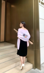 Khăn lụa tơ tằm đáp nhung the thêu tay