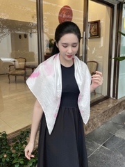 Khăn lụa tơ tằm vẽ tay – khăn lụa vuông vẽ hoa kim ngân