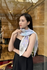 KHĂN LỤA TƠ TẰM VẼ TAY VUÔNG – VẼ HOA CẨM TÚ CẦU - QUÀ TẶNG VĂN HÓA VIỆT