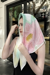 KHĂN LỤA TƠ TẰM VẼ TAY VUÔNG – VẼ HOA SEN HỒNG NỀN NHIỀU MÀU - QUÀ TẶNG VĂN HÓA VIỆT