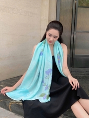 Khăn lụa tơ tằm vẽ tay hoa muống biển – Quà tặng thủ công Việt Nam cao cấp