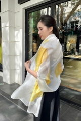 Khăn Lụa Tơ Tằm Vẽ Tay Hoa Hồng Vàng Kiêu Sa