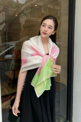 Khăn lụa tơ tằm vẽ hoa sen hồng – Quà tặng Văn hóa Việt cao cấp