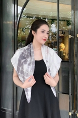 KHĂN LỤA TƠ TẰM NHUỘM TỰ NHIÊN VUÔNG - KHĂN NHUỘM MÀU TRÀ - QUÀ TẶNG CAO CẤP