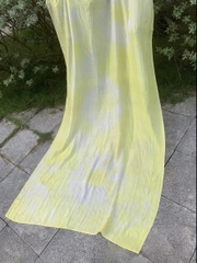 KHĂN LỤA TƠ TẰM NHUỘM TỰ NHIÊN DÀI - KHĂN NHUỘM MÀU HOÀNG ĐẰNG - QUÀ TẶNG CAO CẤP