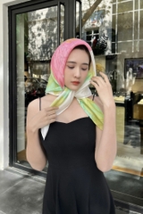 KHĂN LỤA TƠ TẰM VẼ TAY VUÔNG – VẼ HOA SEN HỒNG NỀN TRẮNG - QUÀ TẶNG VĂN HÓA VIỆT