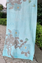 Khăn lụa tơ tằm vẽ tay hoa mẫu đơn – Khăn lụa thủ công Việt Nam cao cấp