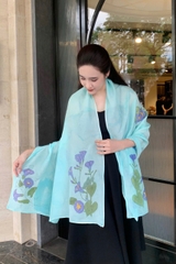 Khăn lụa tơ tằm vẽ tay hoa muống biển – Quà tặng thủ công Việt Nam cao cấp