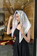 KHĂN LỤA TƠ TẰM VẼ TAY VUÔNG – VẼ HOA CẨM TÚ CẦU - QUÀ TẶNG VĂN HÓA VIỆT