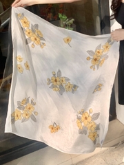 KHĂN LỤA TƠ TẰM VẼ TAY VUÔNG – VẼ HOA MAI VÀNG - QUÀ TẶNG VĂN HÓA VIỆT