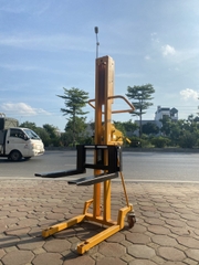 Xe nâng tay quay kawasaki 500kg