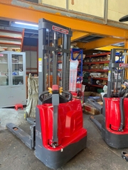 Xe nâng cao điện dắt lái 1.5T-2.5M CD-1.5AD(W)